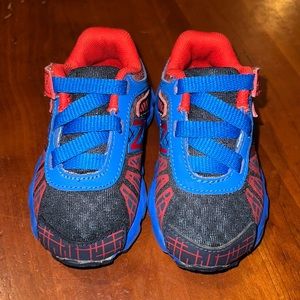 New Balance infant/toddler Spider-Man Sneakers - Blue / Red / Black